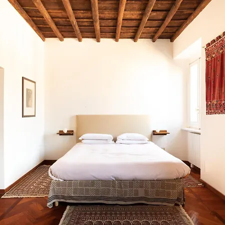 Appartement Trevi Comfortable With Terrace | Romeloft Rome
