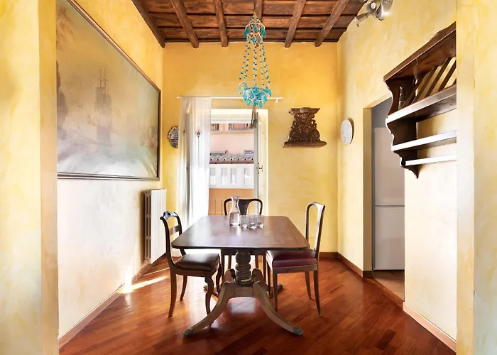 Appartement Trevi Comfortable With Terrace | Romeloft *